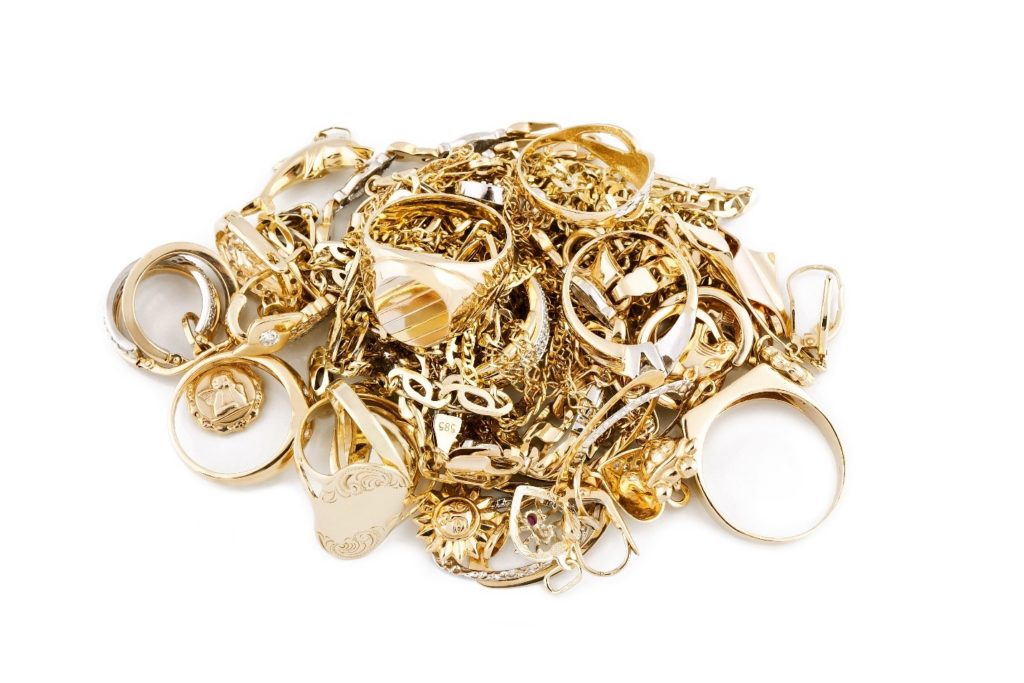 Cash for Gold USA, a reputable online gold buyer, will buy your broken gold jewelries.